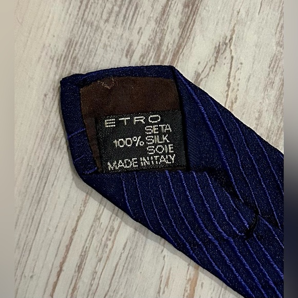 Etro Blue and Deep Purple Men's Tie - Picture 4 of 4